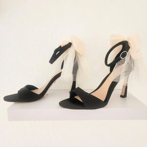 Antonio Melani Born on Fifth  Leather Elle Satin Tulle Bow Back Heels Size 10M